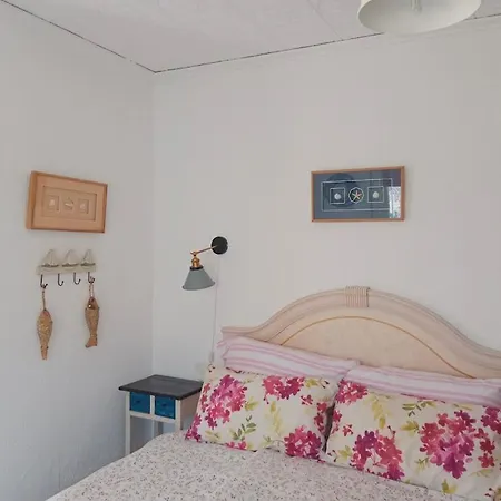 Little House With Garden & Parking,few Steps From White Beach * Denia