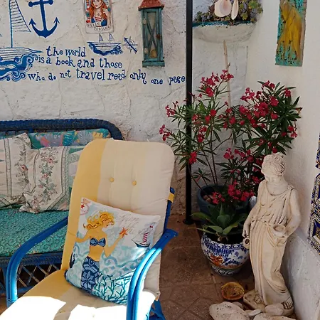 Little House With Garden & Parking,few Steps From White Beach * Denia