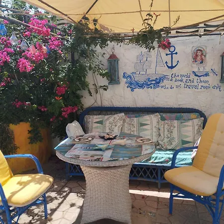 Apartment Little House With Garden & Parking,few Steps From White Beach Denia